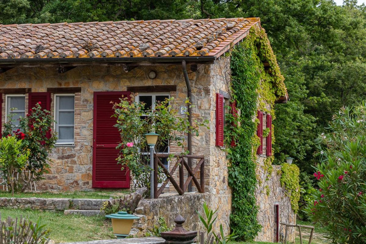 Il Daino Bianco Country Hotel Manciano Bagian luar foto